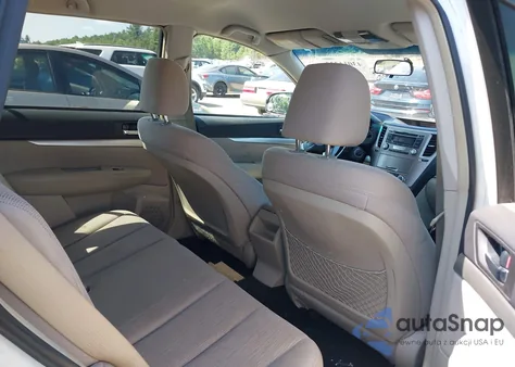 2013 Subaru Outback 2.5I Premium from USA, damaged, VIN 4S4BRBCC5D3200646